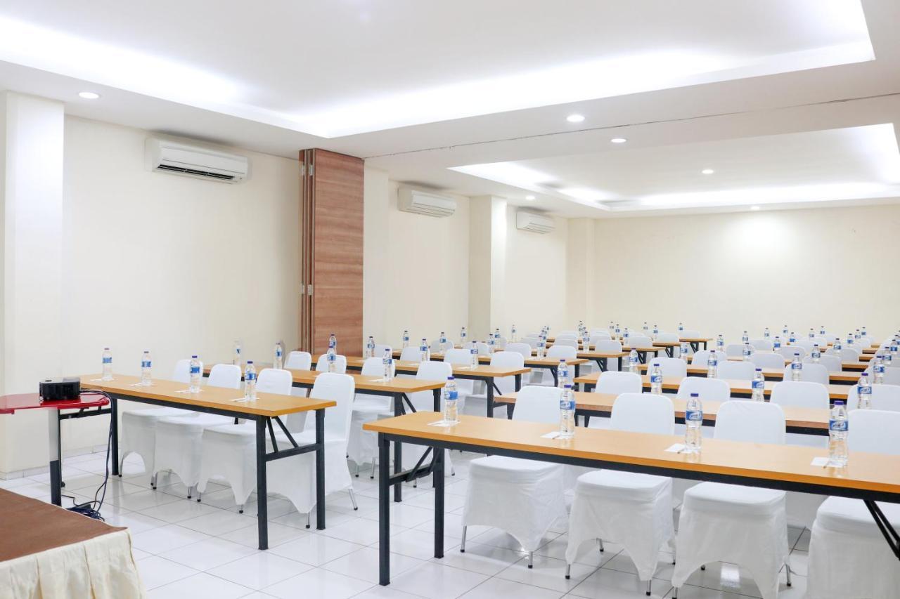 Legreen Suite Ratulangi Ambon Bagian luar foto
